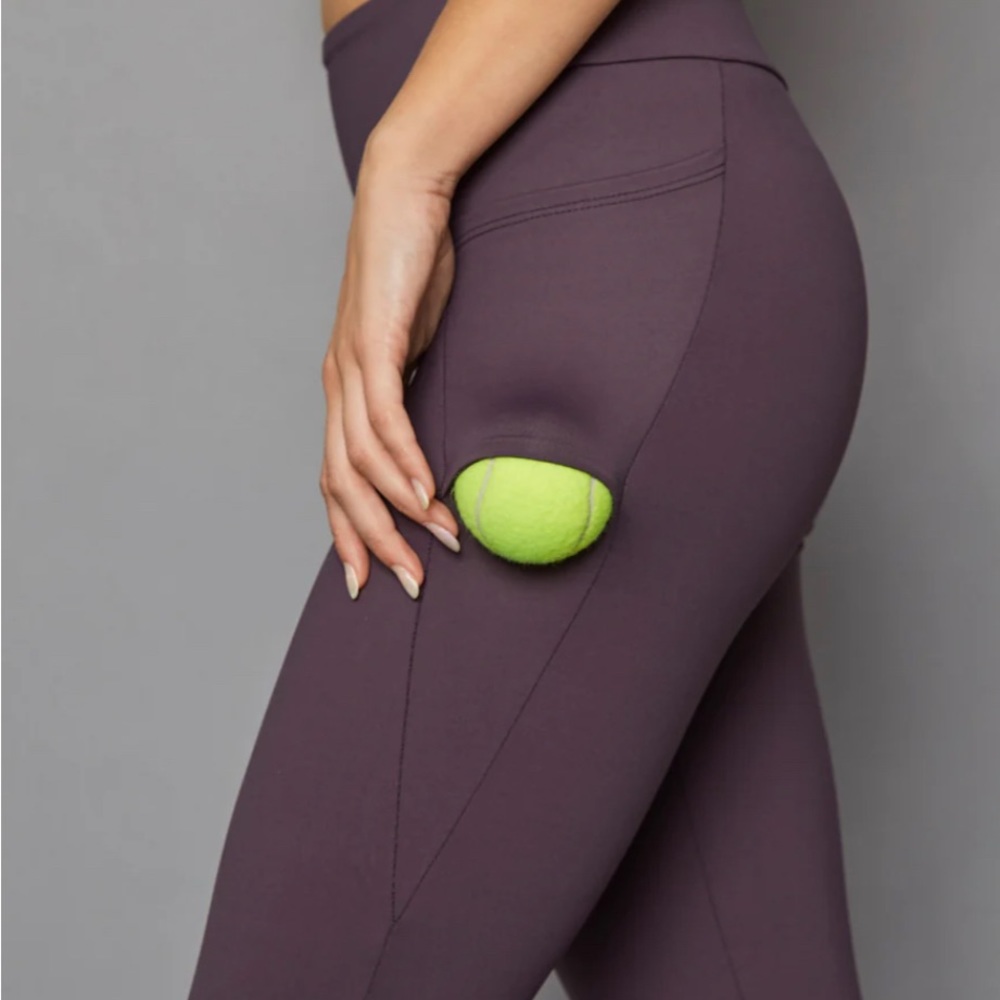 DENISE CRONWALL Purple Stretchy Leggings w/ High Waist for Comfort and Support.